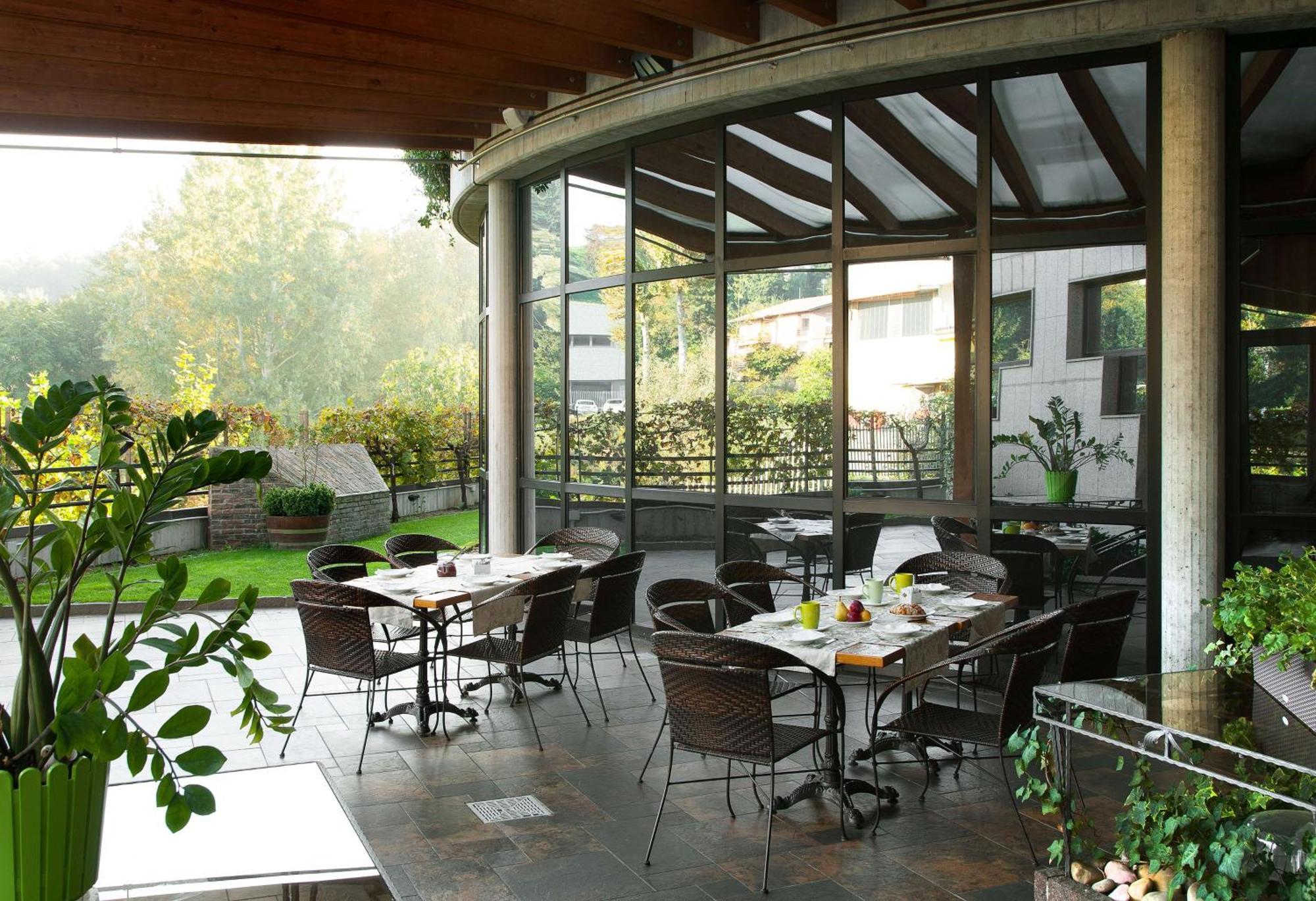 Best Western Hotel Leonardo Da Vinci Erba Exterior foto